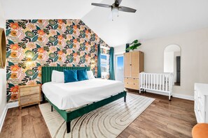 9 bedrooms, iron/ironing board, free WiFi, bed sheets