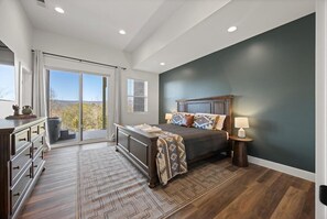 3 soverom, strykejern/-brett, wi-fi (inkludert) og sengetøy