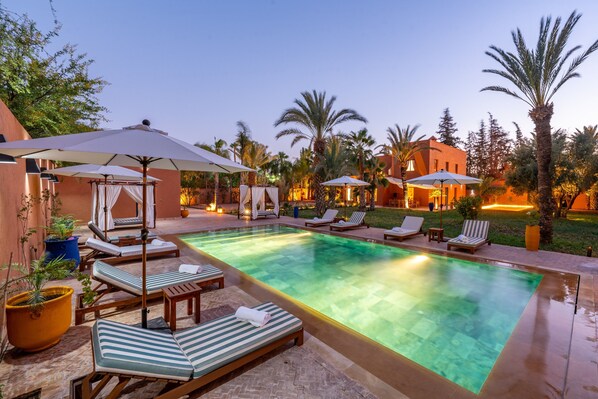 Outdoor pool, a heated pool