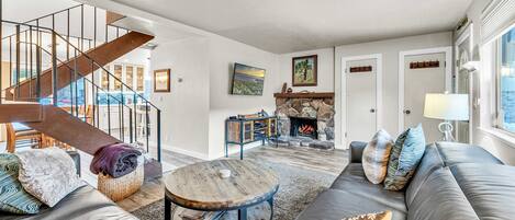 TV, fireplace, DVD player