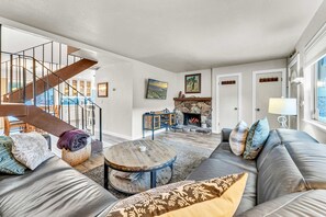 Téléviseur, foyer, lecteur de DVD