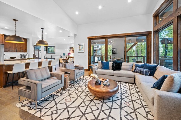 TV, fireplace, stereo, offices