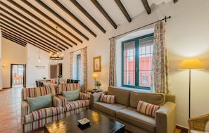 Unclassified image, 5 of 26, button - Mazuecos Rural House  - Beautiful 3 bedroom finca in Sevilla (Lora del Río)