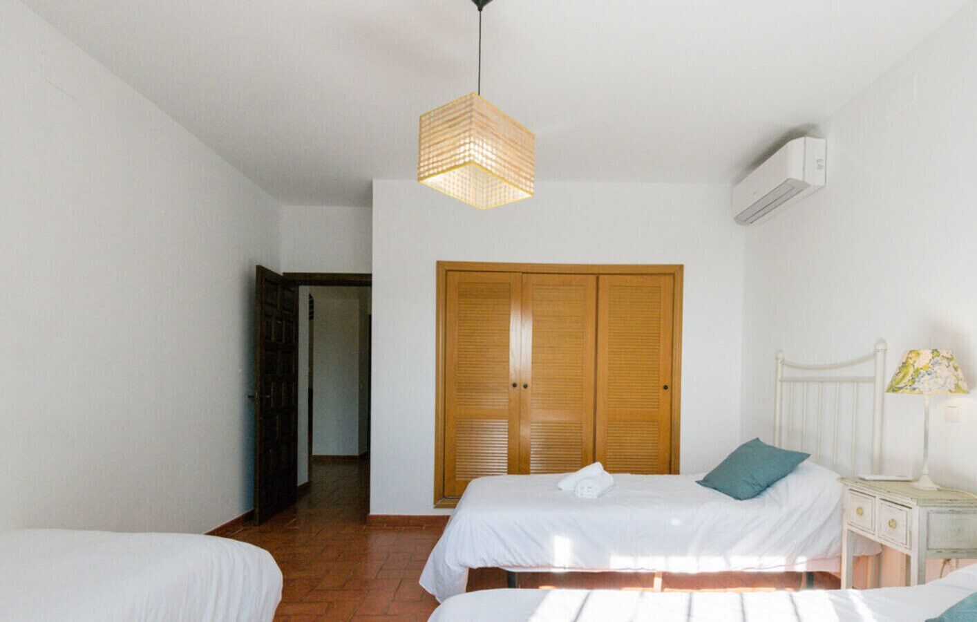 3 bedrooms, free WiFi, bed sheets