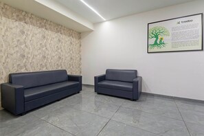 Reception - Treebo Iris Executive, Hinjewadi (Paud)