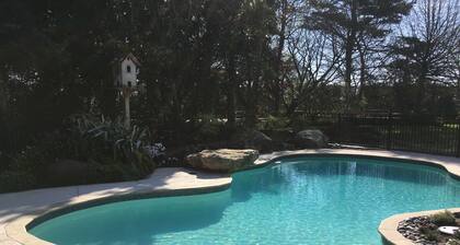 5 km from Havelock North Comfortable Cosy Country Motorhome Experience