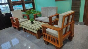 Lobby - Hotel Mayuree Plaza (Dhemaji)