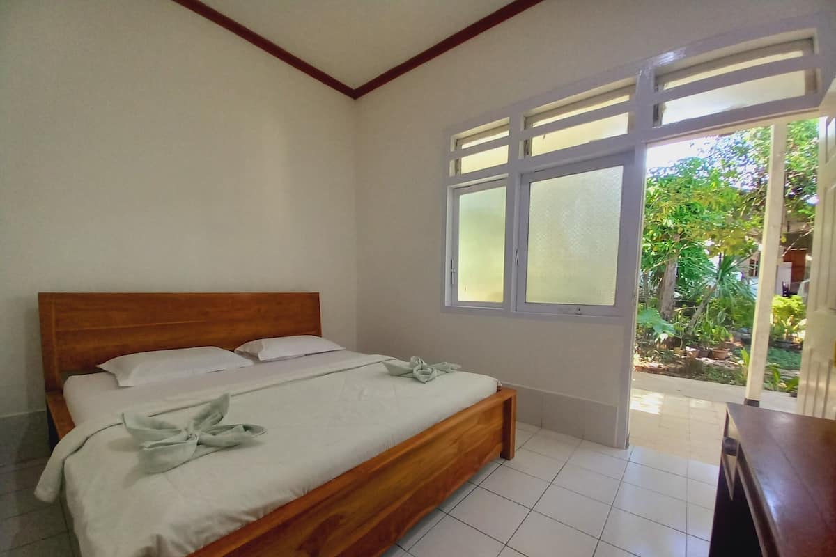 Standard Double Room, Balcony, Garden View | Free WiFi