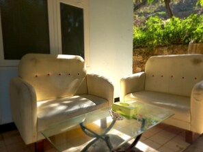 Standard-Doppelzimmer, Balkon, Gartenblick | Terrasse/Patio