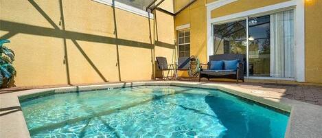 Innenpool, beheizter Pool