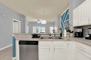 Fridge, microwave, oven, stovetop - 3157 YL - Encantada Serenity Retreat: Elegant Villa Close to Disney (Kissimmee)