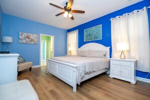 9 bedrooms, desk, iron/ironing board, travel cot