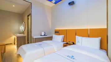 Comfort Double Room | Premium bedding, individually decorated, free WiFi, bed sheets