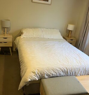 3 bedrooms, WiFi, bed sheets - Family Getaway Home in Central Lakes (Luggate)