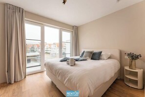 3 bedrooms, desk, iron/ironing board, WiFi