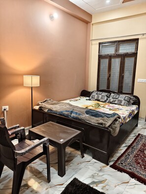 4 室のベッドルーム、アイロン / アイロン台、WiFi