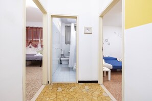 Hårtork och handdukar