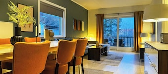 Cozy 2BR apartment with parking