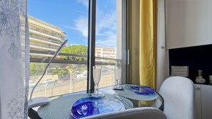 Interior - Modest studio in Le Suquet (Cannes)