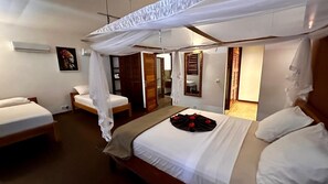 Deluxe Double Room, Sea View | In-room safe, free WiFi