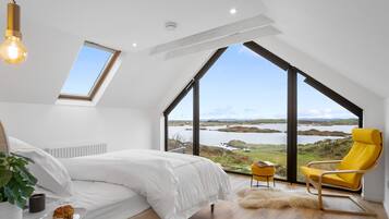 2 habitaciones, tabla de planchar con plancha y cuna de viaje