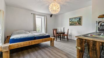 1 dormitori, wifi gratuïta i roba de llit