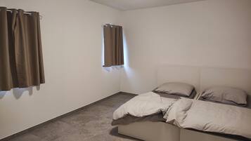 2 Schlafzimmer, kostenloses WLAN, BettwÀsche