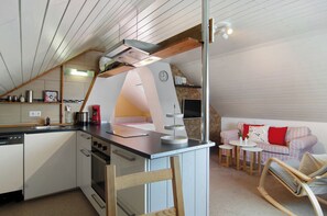 Réfrigérateur, four, plaque de cuisson, lave-vaisselle