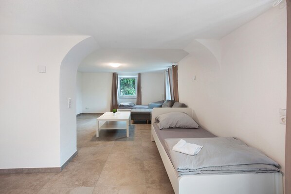 1 bedroom, free WiFi, bed sheets