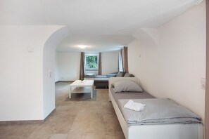 1 chambre, Wi-Fi gratuit, draps fournis