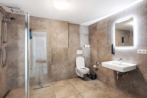 Douche, sèche-cheveux