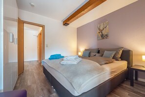 1 quarto, Wi-Fi de cortesia, roupa de cama