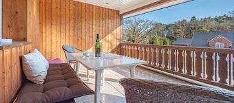 Apartment 'Haus Wacholder 2' with Balcony and Wi-Fi