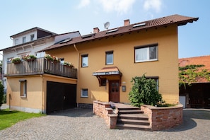 Exterior - Apartment 'Kinzigtal' with Shared Terrace, Shared Garden and Wi-Fi (Wächtersbach)