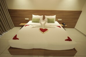 Deluxe Room with Lake View