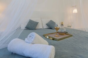Suite luna di miele, balcone | Una cassaforte in camera, Wi-Fi gratuito