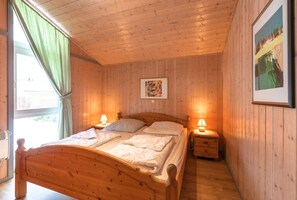 2 habitaciones y cuna de viaje 