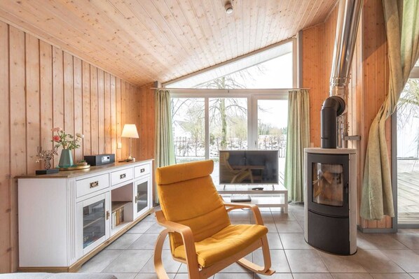 Smart TV, fireplace - Ferienhaus mit Sauna im Ferienpark Mirow (Granzow)