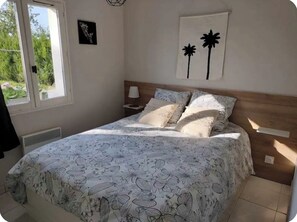 2 bedrooms, WiFi, bed sheets