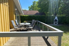 Outdoor dining - Ferienhaus mit Sauna im Ferienpark Mirow (Granzow)
