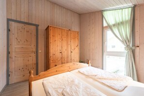 2 habitaciones y cuna de viaje 