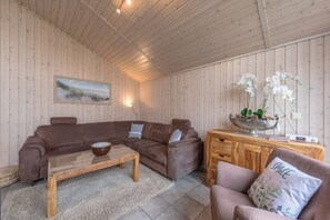 Smart TV y chimenea 