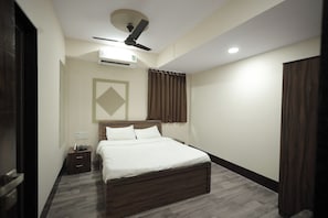 Deluxe Double Room, City View