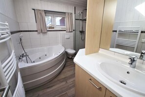 Dusche, Whirlpool, Haartrockner