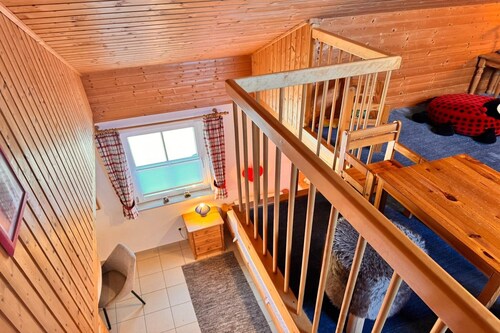 Ferienhaus mit Kaminofen in Burhave