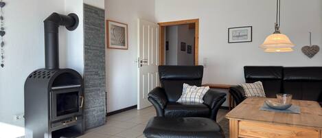 Smart-tv och eldstad