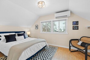 3 camere, una scrivania, ferro/asse da stiro, culla da viaggio