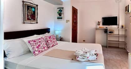 Moonlight Breeze Inn