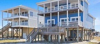 Beachfront 5BR Home On Dauphin Island, Hot Tub!