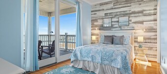 Beachfront 5BR Home On Dauphin Island, Hot Tub!